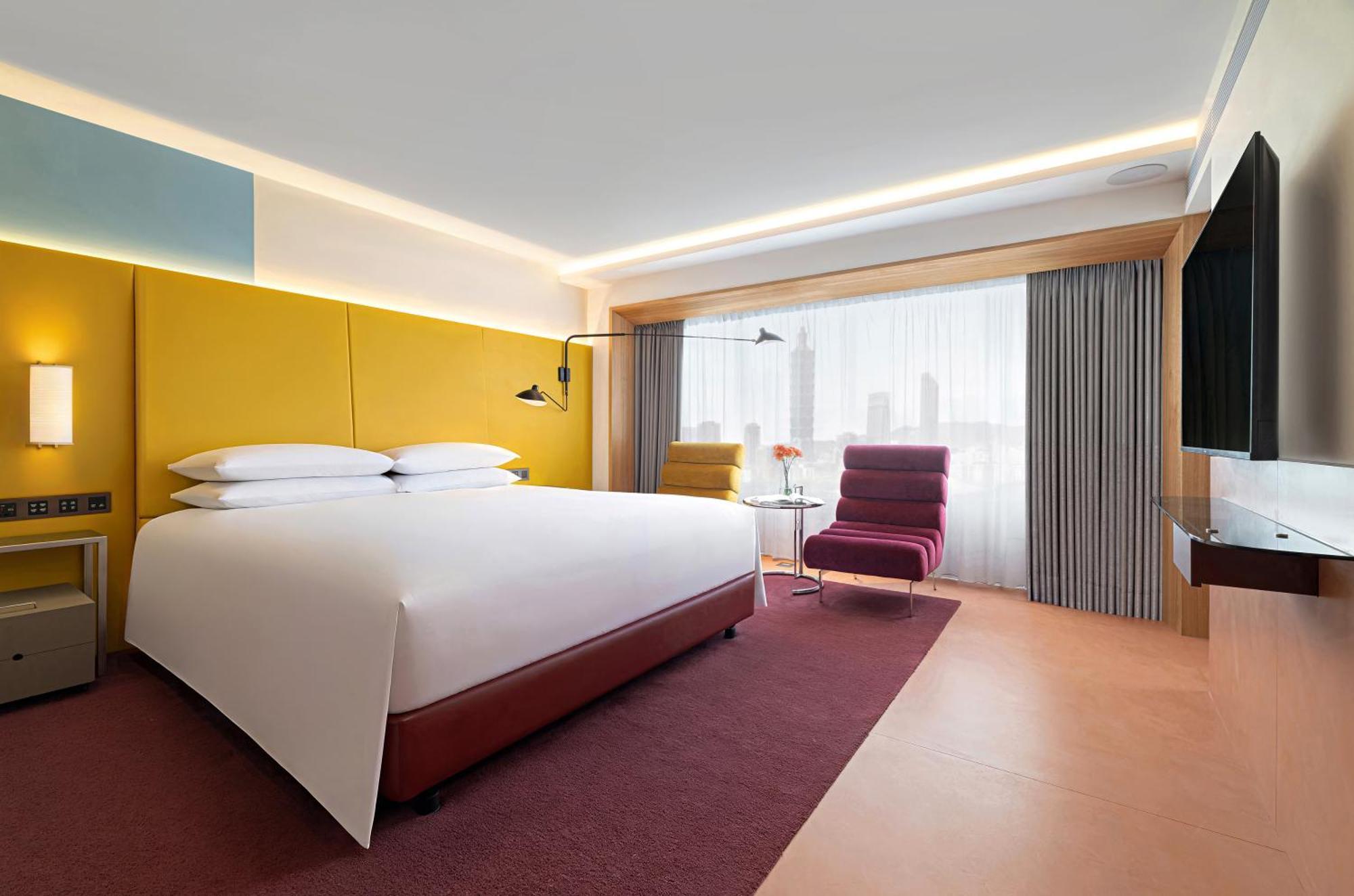 Premier Room